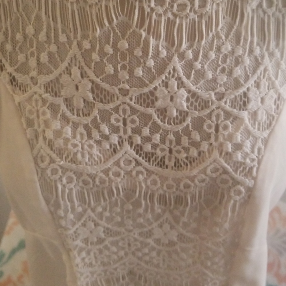 Blouse - Picture 2 of 3